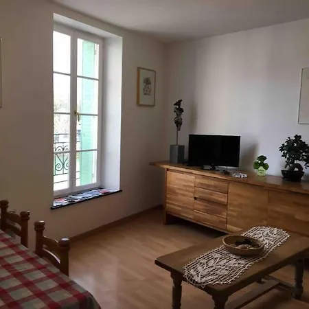 Apartment Classe 2 Etoiles: Cozy Quayside In *
